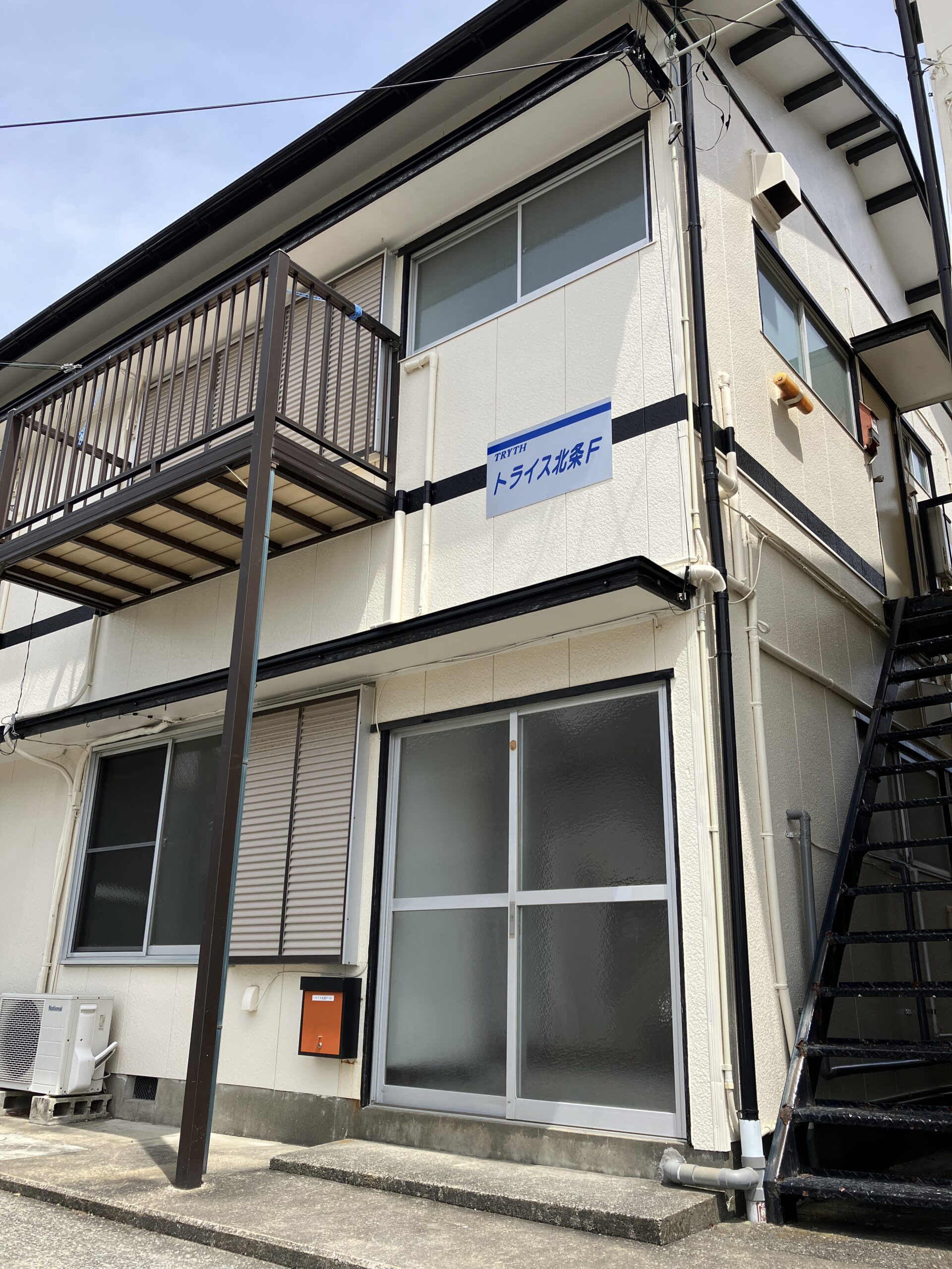 浴槽、流し台、温水便座、建具は、
全て新品♪無料Wi-Fi！ネコちゃんと一緒に住めます！