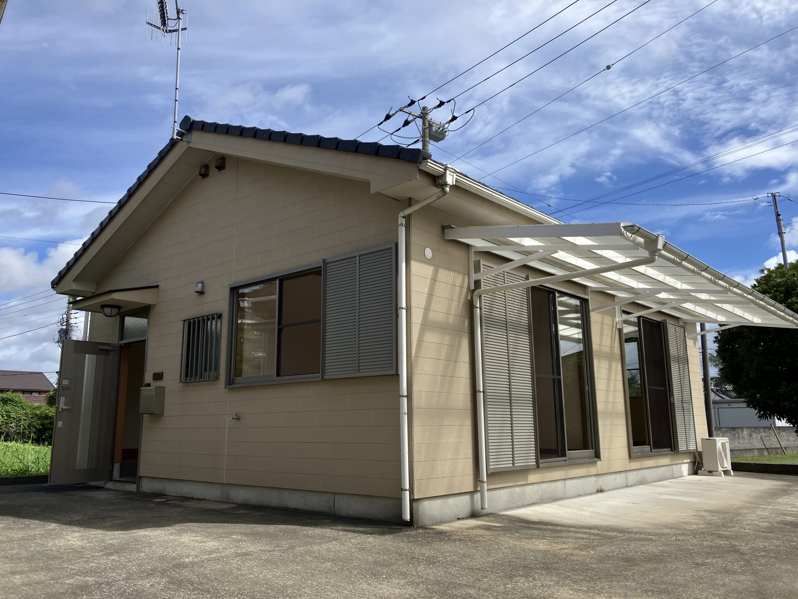 城山公園近く、静かな環境でゆったりライフ！しかも徒歩４分で、コンビニありの便利なライフ！